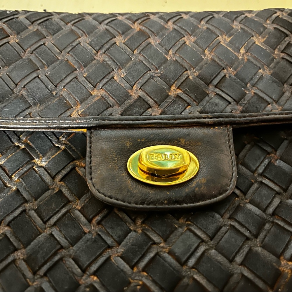 Bally Vintage Woven Leather Clutch Black Gold Turn Lock Italy - Picture 3 of 16